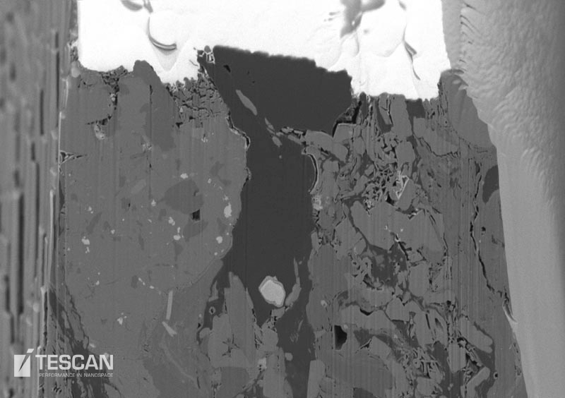 FIB cross-section of an oil shale sample ready for 3D data collection