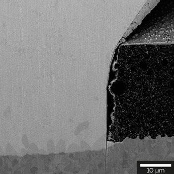 Detail of under-bump metal layers using different detectors for different type of contrasts. In-Beam f-BSE for combined material and topographic contrast.