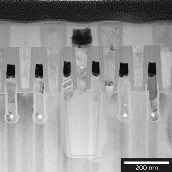 STEM-BF image of an 80 nm-thick TEM specimen from a DRAM 65 nm node prepared with Xe plasma FIB.