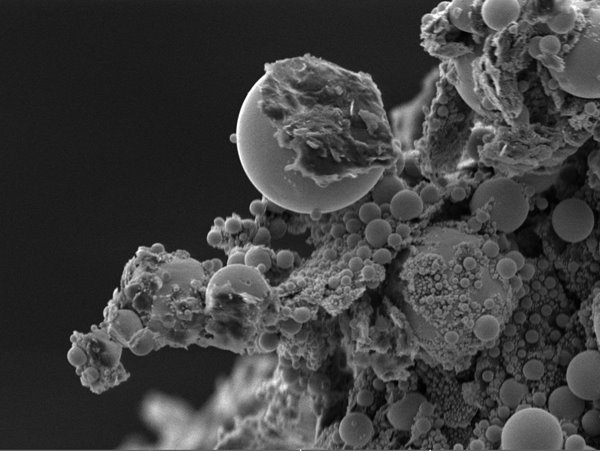 Tin on carbon:A tin-on-carbon test specimen, viewed at 2,930x magnification