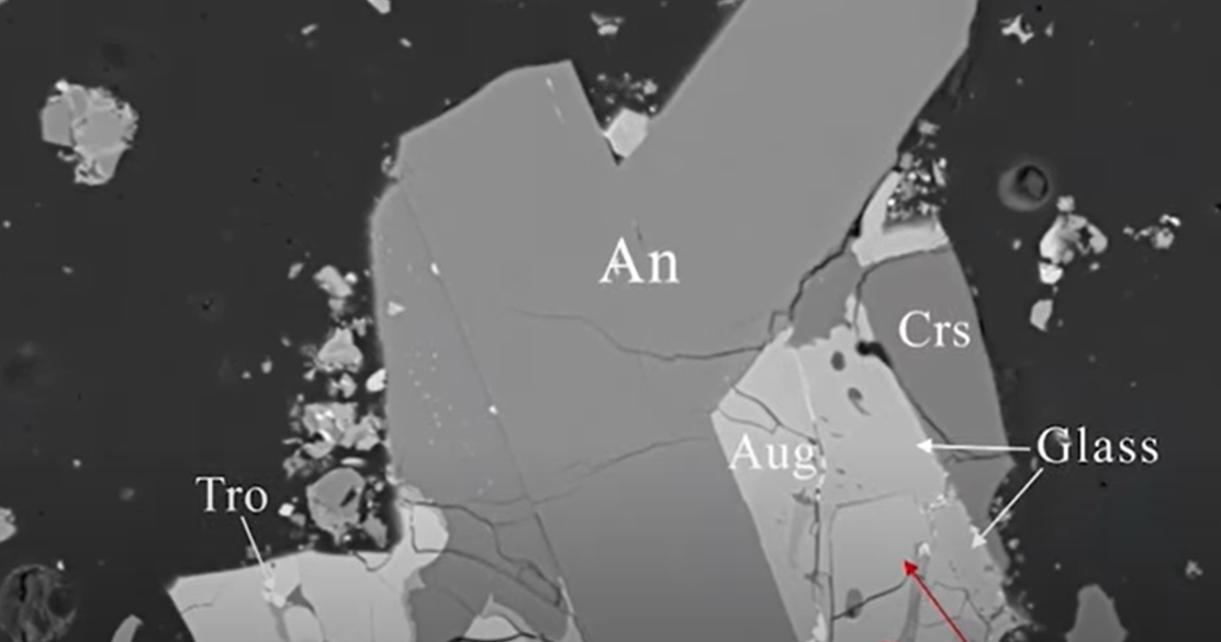 Changesite(Y) new mineral discovered on the Moon! TESCAN
